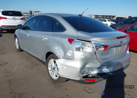 2018 Ford Focus Se из США, поврежденный, VIN 1FADP3F27JL204873